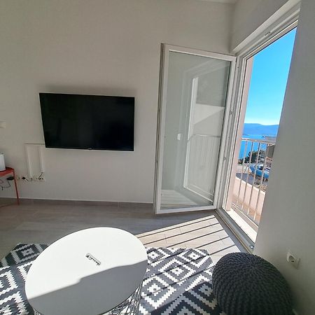 Apartment Charlie Komarna Luaran gambar