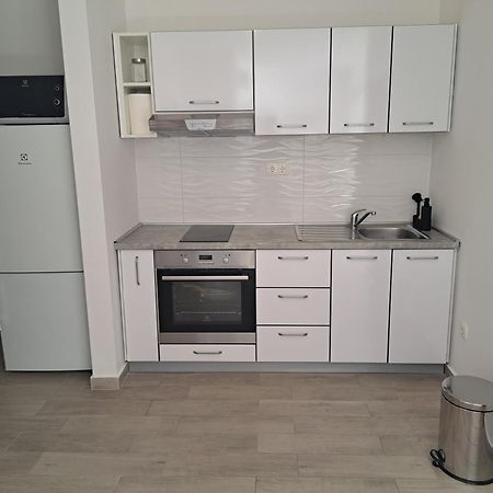 Apartment Charlie Komarna Luaran gambar