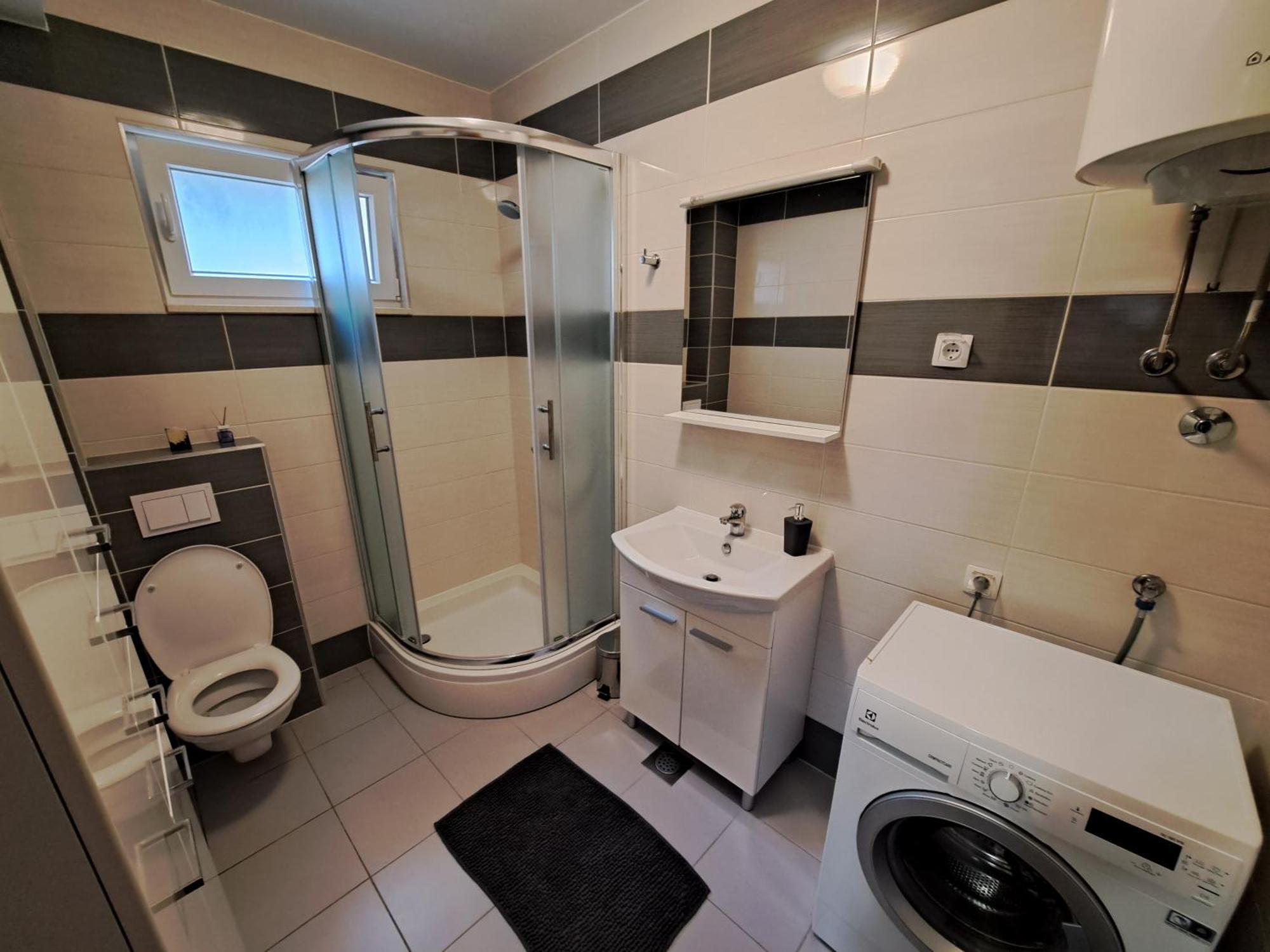 Apartment Charlie Komarna Luaran gambar